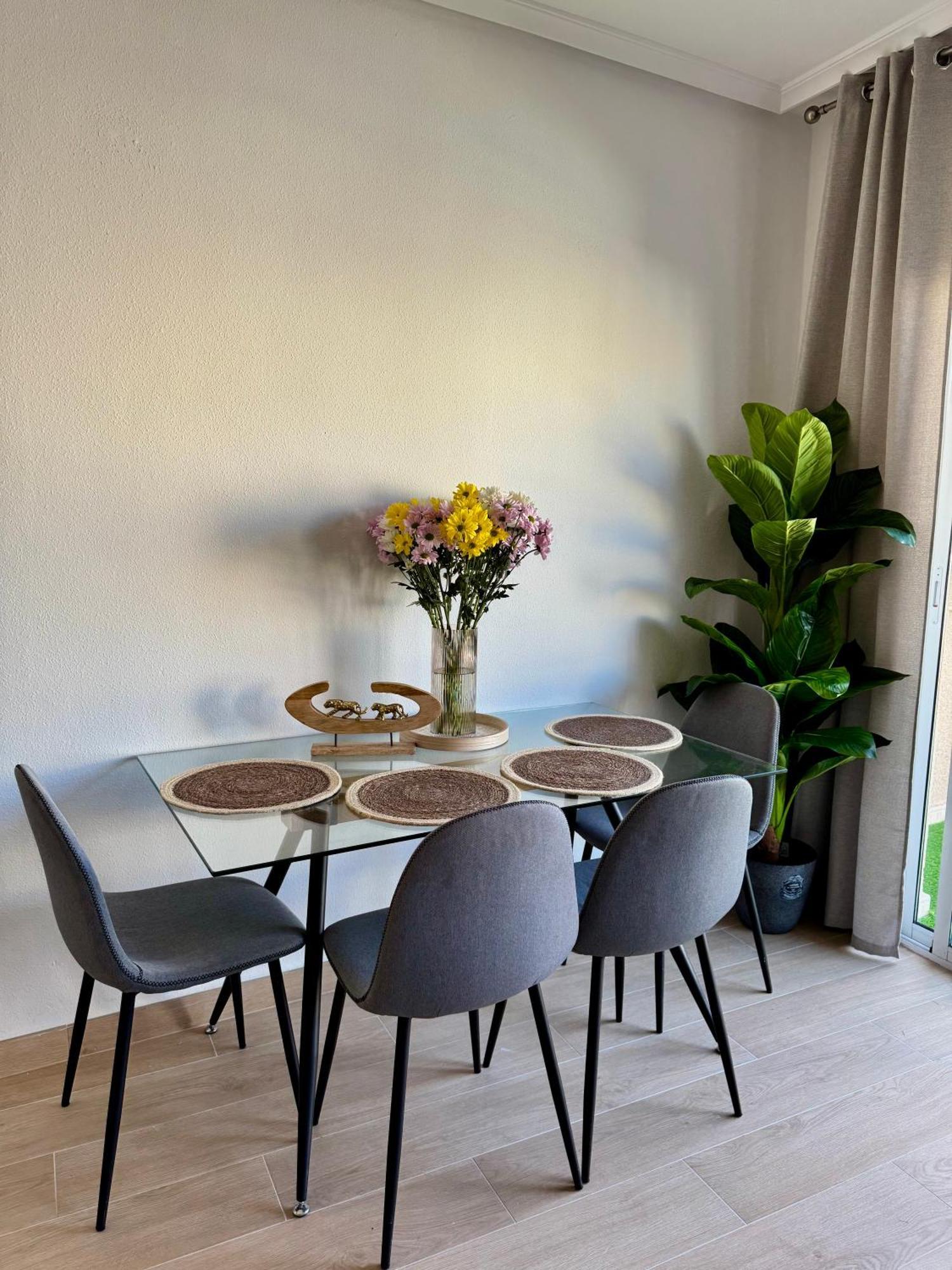 Aparthotel Costa Blanca Torrevieja Dış mekan fotoğraf